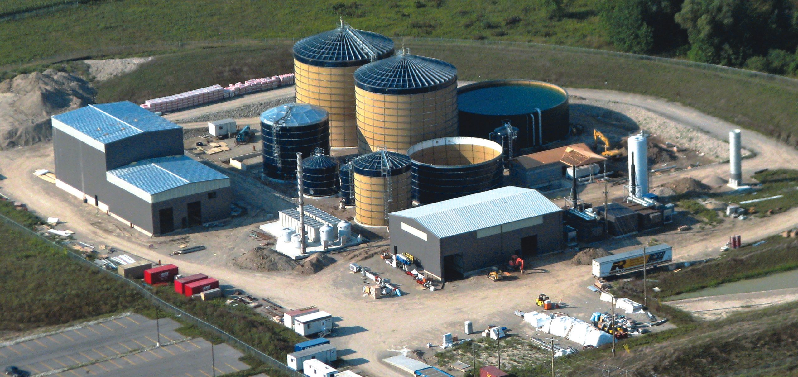 Harvest Power’s new anaerobic digester in London, Ontario includes three holding tanks for incoming feedstocks, a thermophilic acidification reactor that heats substrates to 131°F where they are held for three days and two mesophilic digesters.