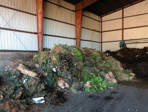 Lenz Enterprises began processing residential source separated organics (SSO) from Seattle in April 2014. Incoming loads are tipped in a 10,000 sq. ft. receiving building.