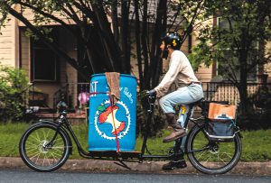 Compost Pedallers “burn calories instead of fossil fuels,” a motto that speaks to its core principle of strictly using the bicycle to transport food scraps.