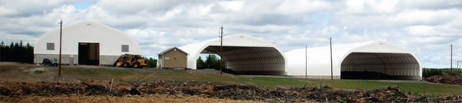 Colchester County’s newly built facility utilizes aerated windrows inside fabric structures, replacing an in-vessel composting technology from 1996 that was partially experimental. 