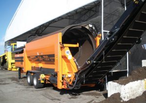 Lee County has two Ecoverse trommel screens. Compost is screened to about a half-inch particle size. “Groves like that size because it has a slightly larger texture,” says Keith Howard, the county’s Deputy Director of the Division of Solid Waste.