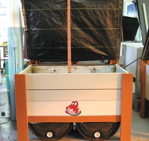 Vermicomposting bin