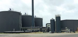 The Nature Energy Midtfyn biogas plant is 150 feet away from a food waste pretreatment facility. Gas clean up technology equipment is 100 feet away from the injection point into the natural gas grid.
